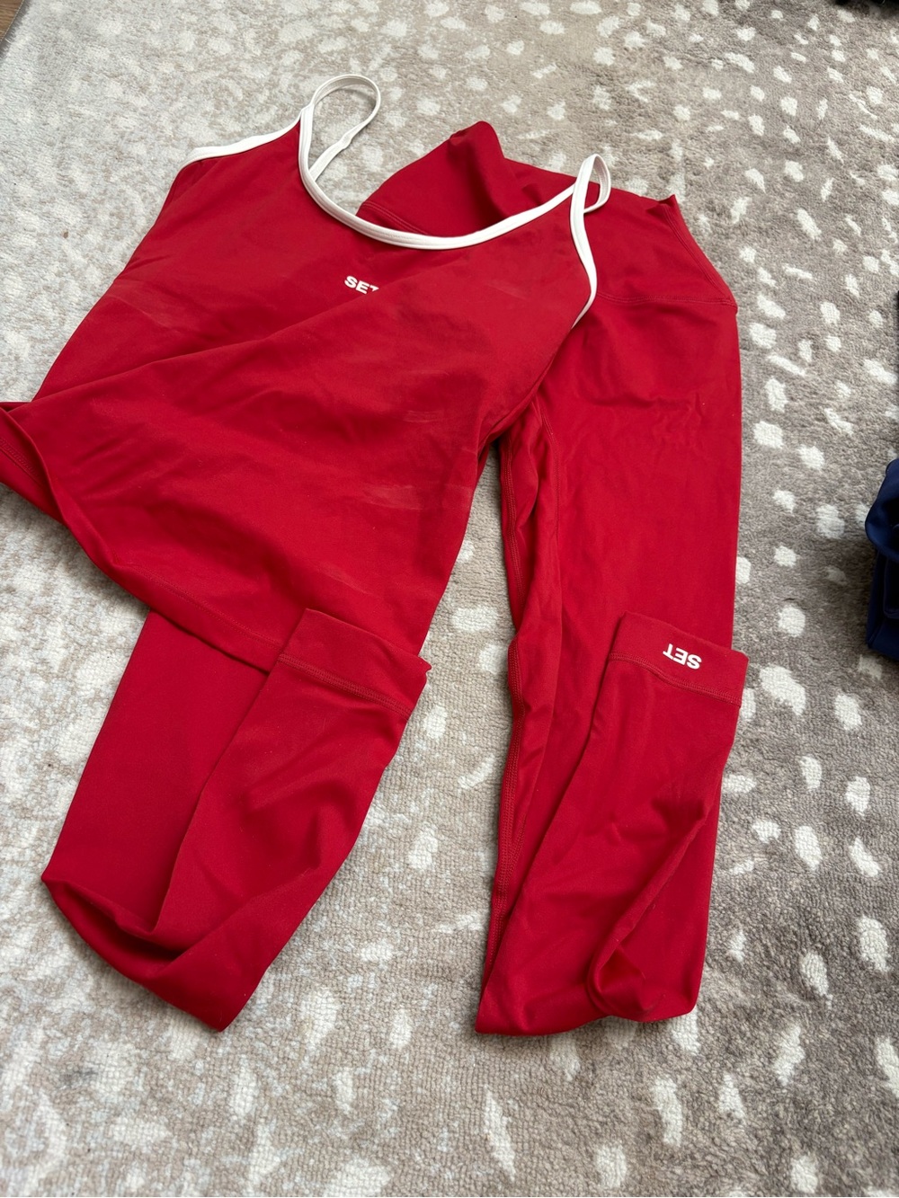 SET Active Red Women's Tank and Leggings Set